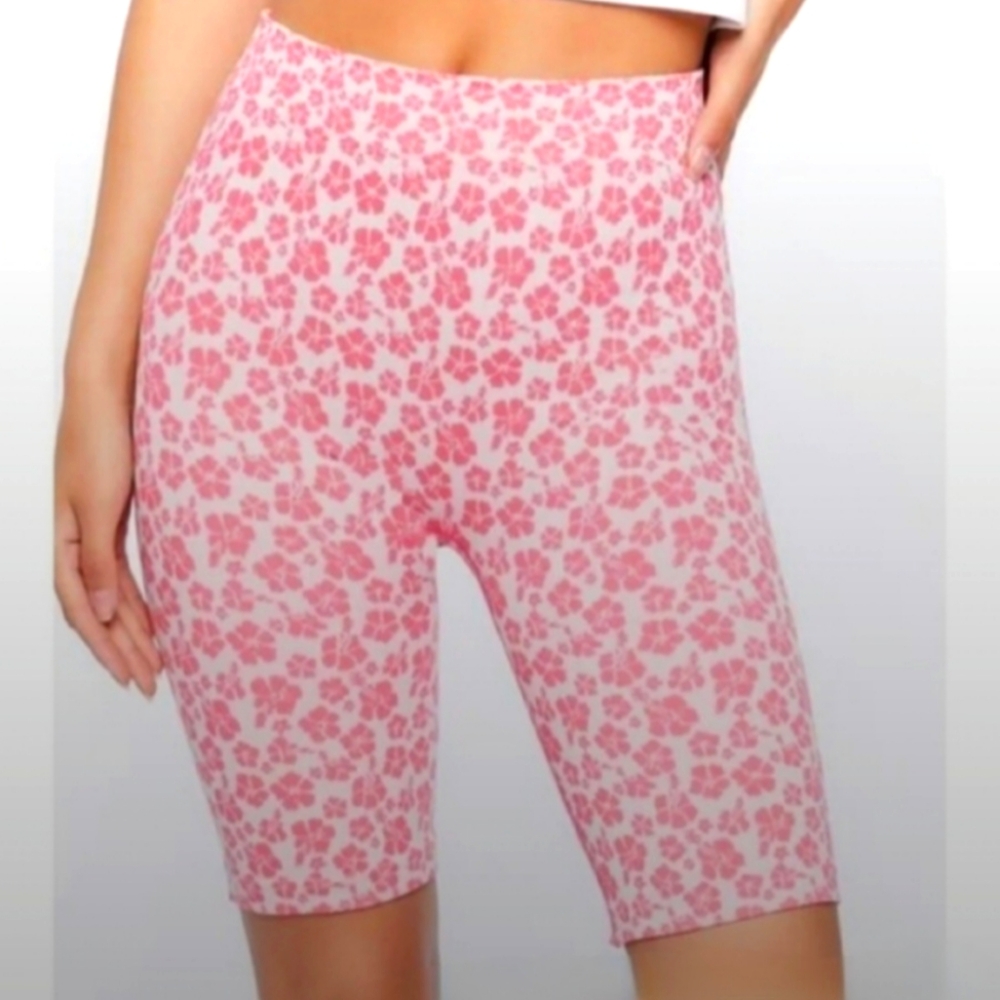 NWT Forever 21 Pink Floral Bike Shorts Size M/L